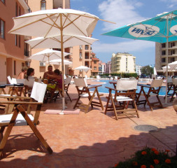 Pool_Bar.jpg