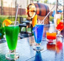 Pool_Bar_1.jpg