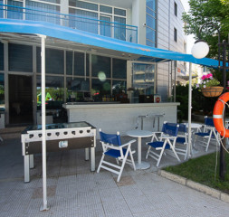 Pool_Bar_1.jpg