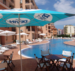 Pool_Bar_1.jpg