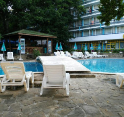 Pool_Bar_1.jpg