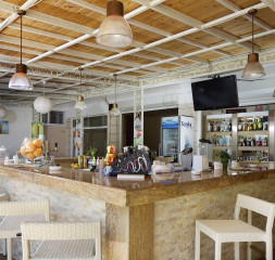 Pool_Bar_2.jpg