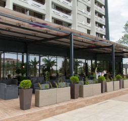 Pool_Bar_2.jpg