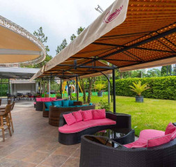 Pool_Bar_2.jpg