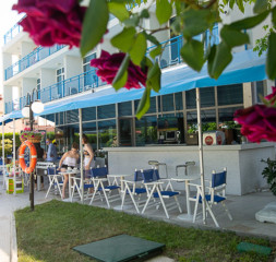 Pool_Bar.jpg