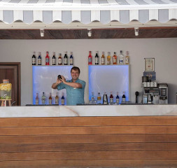 Pool_Bar_4.jpg