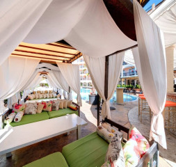 Pool_Bar_4.jpg
