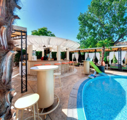 Pool_Bar_5.jpg