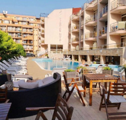 Pool_Bar.jpg