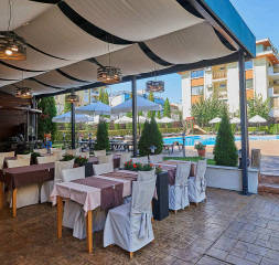 Pool_Bar.jpg