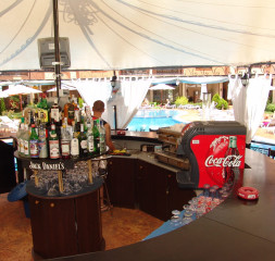 Pool_Bar.jpg