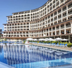 Pool_C_1.jpg