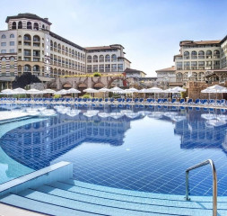Pool_C_2.jpg
