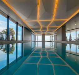 Pool_Indoor_1.jpg