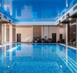 Pool_Indoor_2.jpg