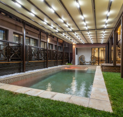 Pool_Indoor.jpg