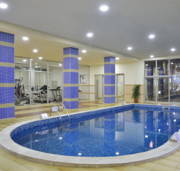 Pool_Indoor.jpg