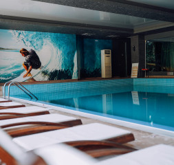 Pool_Indoor.jpg