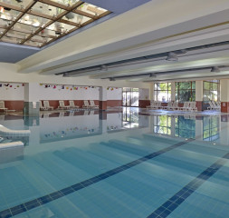 Pool_Indoor.jpg