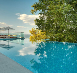 Pool_Infinity.jpg