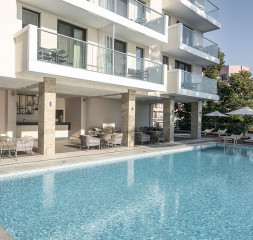 Pool_Infinity_5.jpg