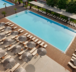 Pool.jpg