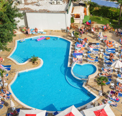 Pool.jpg