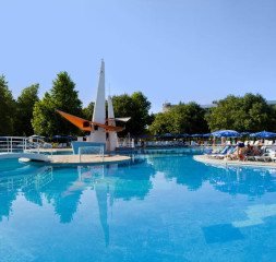Ralitsa_AquaClub_Pool_2.jpg
