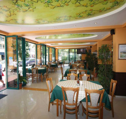 Restaurant.jpg