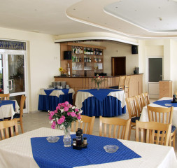 Restaurant.jpg