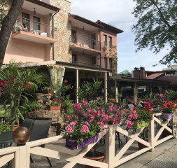 Restaurant_12.jpg