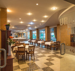 Restaurant.jpg