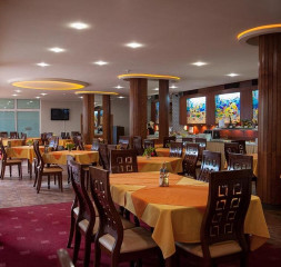 Restaurant_1.jpg