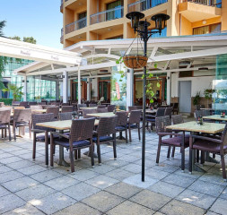 Restaurant_1.jpg