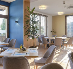 Restaurant_1.jpg