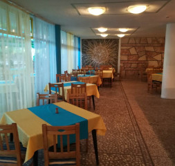 Restaurant_1.jpg