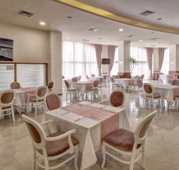 Restaurant_1.jpg
