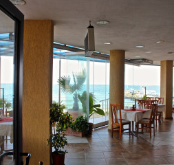 Restaurant_1.jpg