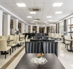 Restaurant_1.jpg
