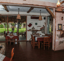 Restaurant_1.jpg