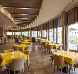 Restaurant_1.jpg