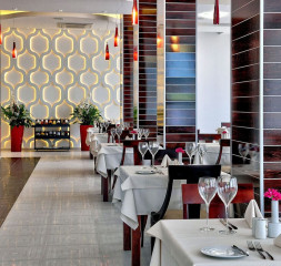 Restaurant_1.jpg