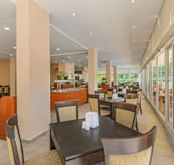Restaurant_1.jpg