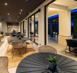 Restaurant_1.jpg