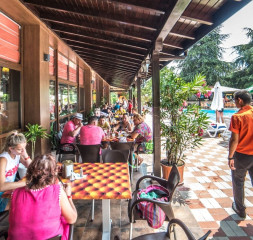Restaurant_1.jpg