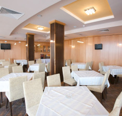 Restaurant_1.jpg