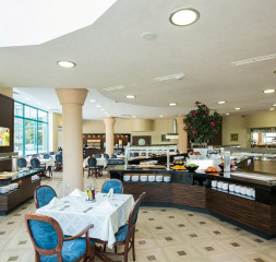 Restaurant_1.jpg