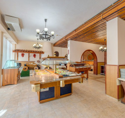 Restaurant_1.jpg