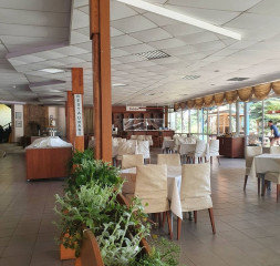 Restaurant_1.jpeg