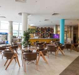 Restaurant_1.jpg